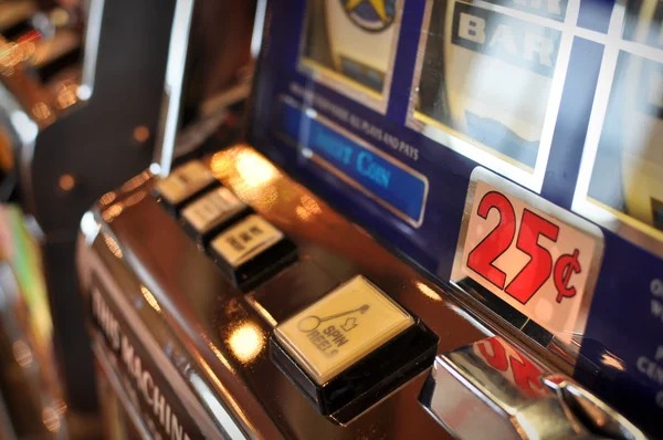 Live Roulette table with dealer and multi-camera view on eropa 999 mobile app